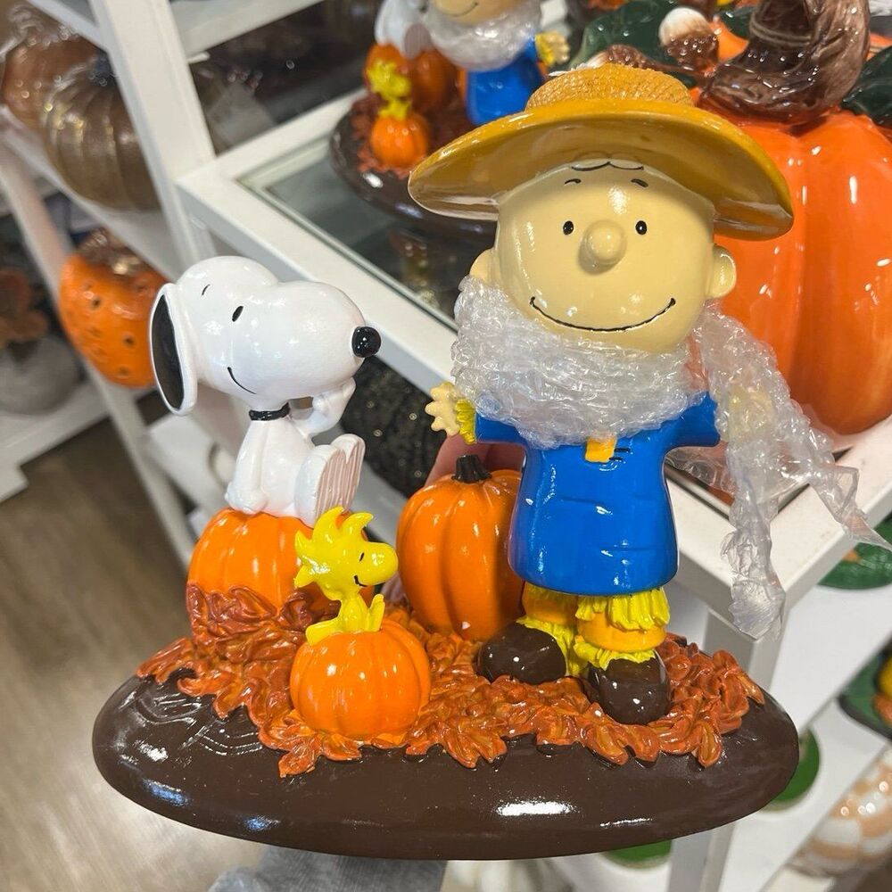 Peanuts Snoopy Woodstock Charlie Brown Pumpkin Patch Fall Autumn Figurine